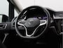 Volkswagen Touran 1.5 TSI Highline 7p | Panoramadak | Virtual | Keyless | ACC