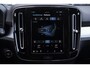 Volvo XC40 2.0 B4 Plus Dark | 2000 kg trekgewicht | Harman/Kardon Audio | Stoel & Stuurverwarming | Elektrische stoelen met geheugen | Dodehoek sensoren |