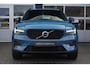 Volvo XC40 2.0 B4 Plus Dark | 2000 kg trekgewicht | Harman/Kardon Audio | Stoel & Stuurverwarming | Elektrische stoelen met geheugen | Dodehoek sensoren |