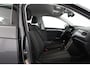 Volkswagen T-Roc 1.0 TSI Style > 110pk/Kleur Indium Grey/Parkeersensoren/navi/All season banden