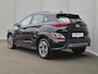 Hyundai Kona Electric EV Comfort Smart 39 kWh Automaat / Fabrieksgarantie tot 11-2027 / Batterijgarantie 8 jaar / Accu SOG 95,70% / Allseason banden / CCS snelladen / Stuur- & Stoelverwarming / Navigatie via Apple Carplay of Android Auto / Adaptief cruise control /