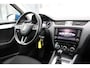 Skoda Octavia Combi 1.0 TSI Greentech Ambition Business DSG Clima/Cruise/Navi/Bluetooth/PDC/Apple/Android/16"LM/Trekhaak/APK:2027