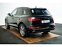 Audi Q5 55 TFSI e S edition Trekhaak - Privacy glas - Optiekpakket zwart plus - Zonwering - Comfort interieurvoorverwarming - MMI navigatie plus - Achterbank plus - Sportstoelen - Stoelen vΓ³Γ³r verwarmbaar -