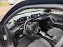Peugeot 2008 1.2 Hybrid 136 GT | Navi | Cruise | Camera | 33.549 km Dealeronderhouden