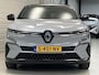 Renault Megane E-Tech EV60 Optimum Charge Equilibre / 470 KM WLTP / 3-Fase AC Laden / Google Maps Navigatie / Trekhaak / Camera / Stoel- en Stuurverwarming / 20 Inch Wielen / Digitaal Dashboard / Climate Control / Adaptive Cruise Control /