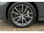 BMW 3-Serie Touring 330e xDrive | Sportleder | Head-Up | Laserlicht | Comfort Access | Memory