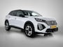 Peugeot 2008 1.2 Hybrid GT 145pk Automaat | Elektrische Stoel met Massage | Leder/Alcantara | Navigatie | Climate Control | Cruise Control | Camera Voor + Achter | 17"LMV | Keyless Entry/Start | Dodehoekdetectie | Apple Carplay/Android Auto |