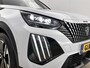 Peugeot 2008 1.2 Hybrid GT 145pk Automaat | Elektrische Stoel met Massage | Leder/Alcantara | Navigatie | Climate Control | Cruise Control | Camera Voor + Achter | 17"LMV | Keyless Entry/Start | Dodehoekdetectie | Apple Carplay/Android Auto |