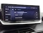 Peugeot 2008 1.2 Hybrid GT 145pk Automaat | Elektrische Stoel met Massage | Leder/Alcantara | Navigatie | Climate Control | Cruise Control | Camera Voor + Achter | 17"LMV | Keyless Entry/Start | Dodehoekdetectie | Apple Carplay/Android Auto |