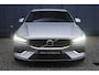 Volvo V60 2.0 T8 Plug-in hybrid AWD Plus Bright | Trekhaak | Verwarmbare voorruit | Pilot Assist | Park Assist