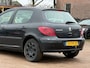 Peugeot 307 1.4-16V XT/ RIJDT EN SCHAKELT
