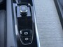 Volvo XC60 2.0 T6 Recharge AWD Inscription Exclusive Trekhaak Panoramadak Navigatie Blis 20 Inch Velgen Harman Kardon Pilot Assist ACC Head Up Display DAB Carplay Getint Glas NL Auto Plug-in Hybride 1e Eigenaar BTW Auto
