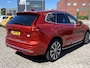 Volvo XC60 2.0 T6 Recharge 340 pk AWD Inscription Exclusive Trekhaak Panoramadak Navigatie Blis 20 Inch Velgen Harman Kardon Pilot Assist ACC Head Up Display DAB Carplay Getint Glas NL Auto Plug-in Hybride 1e Eigenaar BTW Auto