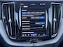Volvo XC60 2.0 T6 Recharge 340 pk AWD Inscription Exclusive Trekhaak Panoramadak Navigatie Blis 20 Inch Velgen Harman Kardon Pilot Assist ACC Head Up Display DAB Carplay Getint Glas NL Auto Plug-in Hybride 1e Eigenaar BTW Auto