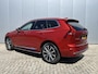 Volvo XC60 2.0 T6 Recharge AWD Inscription Exclusive Trekhaak Panoramadak Leer Navigatie ACC BLIS 20 Inch Velgen Harman Kardon Pilot Assist Adaptive Cruise Control Head Up Display DAB Apple Carplay Extra Getint Glas NL Auto Plug-in Hybride 1e Eigenaar BTW Auto