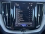 Volvo XC60 2.0 T6 Recharge AWD Inscription Exclusive Trekhaak Panoramadak Navigatie Blis 20 Inch Velgen Harman Kardon Pilot Assist ACC Head Up Display DAB Carplay Getint Glas NL Auto Plug-in Hybride 1e Eigenaar BTW Auto