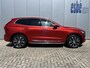 Volvo XC60 2.0 T6 Recharge AWD Inscription Exclusive Trekhaak Panoramadak Navigatie Blis 20 Inch Velgen Harman Kardon Pilot Assist ACC Head Up Display DAB Carplay Getint Glas NL Auto Plug-in Hybride 1e Eigenaar BTW Auto