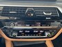BMW 5-Serie Touring 530e M-Sport Panoramadak Driving Ass Prof Keyless Rondzicht Camera Elek Stoelen Stoel + Stuurverwarming ACC DAB Head-Up Shadow Line BTW Tansanit Blauw ! Plug In Hybride 1e Eigenaar BTW Auto