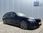 BMW 5-Serie Touring 530e M-Sport Panoramadak Driving Ass Prof Keyless Rondzicht Camera Elek Stoelen Stoel + Stuurverwarming ACC DAB Head-Up Shadow Line BTW Tansanit Blauw ! Plug In Hybride 1e Eigenaar BTW Auto