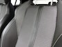 Peugeot 2008 1.2 Hybrid GT 145pk Automaat | Navigatie | Climate Control | Cruise Control | Camera | LED | 17"LMV | Keyless Entry/Start | Sfeerverlichting |