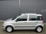 Fiat Panda 1.2 Sky Automaat - Airco - Parkeersensoren achter - Dakrails - Elektrische ramen voor - Radio/cd speler