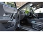 Mercedes-Benz A-klasse 180 Business Solution AMG Ambient Cruise Navigatie Camera Sportstoelen Leer LED 19" LMV