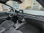 Ford Focus Wagon 1.0 EcoBoost ST Line Business Navigatie! Mooie/Nette Auto! Carplay! Airco! Cruise Control!