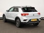 Volkswagen T-Roc 1.5 TSI Style 150PK | Navigatie | Trekhaak | Camera | Parkeersensoren | Dealer onderhouden