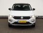 Volkswagen T-Roc 1.5 TSI Style 150PK | Navigatie | Trekhaak | Camera | Parkeersensoren | Dealer onderhouden