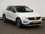 Volkswagen T-Roc 1.5 TSI Style 150PK | Navigatie | Trekhaak | Camera | Parkeersensoren | Dealer onderhouden