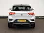 Volkswagen T-Roc 1.5 TSI Style 150PK | Navigatie | Trekhaak | Camera | Parkeersensoren | Dealer onderhouden