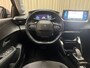 Peugeot e-208 EV Blue Lease Allure 50 kWh SOH 91% Org.NL! / 1/2 Leder / Carplay / LED / Camera / Cruise / Navigatie / 16'' LMV