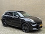 Lynk & Co 01 1.5 PHEV 261pk | Blackline | 360 camera | Adaptieve cruise | Lane assist | Panoramadak | Navigatie | Apple CarPlay / Android auto | 20 inch LMV | Virtual cockpit | Infinity sound | LED | DAB | Dodehoekdetectie | Elektrische achterklep | Dealeronderhouden | Origineel NL auto NAP!