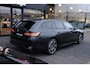 BMW 5-Serie Touring 520i M-sport Pano H&K HuD Memory El.Haak Laser Stoelkoeling Keyless Ambient
