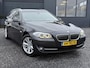 BMW 5-Serie Touring 520i High Executive 2e Eigenaar,Navi,Leder,Automaat,Dealer Onderhouden,Elekt.Stoelen,Pdc V+A,N.A.P,Lm velgen,184pk,Apk tot 07-2026