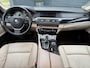 BMW 5-Serie Touring 520i High Executive 2e Eigenaar,Navi,Leder,Automaat,Dealer Onderhouden,Elekt.Stoelen,Pdc V+A,N.A.P,Lm velgen,184pk,Apk tot 07-2026