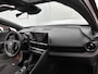 Toyota C-HR 1.8 Hybrid 140 Dynamic | Navigatie | Camera | LM velgen | Climate Control | Cruise Control Adaptief | Bi-Tone |