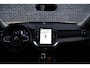 Volvo XC90 2.0 T8 Plug-in hybrid AWD Ultra Dark | Adaptieve Cruise Control | Luchtvering | Trekhaak | Panoramadak | Bowers & Wilkins Audio | Nappa Lederen Bekleding | Stoel-/Stuurverwarming | 360 Parkeercamera | 21" Velgen | Stoelventilatie | Massagefuntie voorstoelen |
