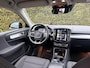 Volvo XC40 1.5 T2 Momentum Stoel/Stuurverwarming | Parkeersensoren Voor/Achter | Camera |