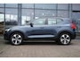 Volvo XC40 2.0 B4 Plus Dark | Google | Adaptieve Cruise + Pilot Assist | Stoel & Stuurverwarming | Elek. Stoelen + Geheugen | Parkeersensoren + Camera | Keyless Entry | Elek. Achterklep
