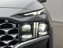 Hyundai Santa Fe 1.6 T-GDI PHEV Premium Sky / Dealer Onderhouden / Fabrieksgarantie tot 11-2027 /Lederen interieur / Schuif-kanteldak / 1.350 kg Trekgewicht / Verwarmde stoelen + stuurwiel + gekoelde stoelen / Keyless entry / Navigatie / Camera / LMV / HUD /