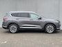 Hyundai Santa Fe 1.6 T-GDI PHEV Premium Sky / Dealer Onderhouden / Fabrieksgarantie tot 11-2027 /Lederen interieur / Schuif-kanteldak / 1.350 kg Trekgewicht / Verwarmde stoelen + stuurwiel + gekoelde stoelen / Keyless entry / Navigatie / Camera / LMV / HUD /