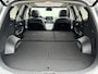 Hyundai Santa Fe 1.6 T-GDI PHEV Premium Sky / Dealer Onderhouden / Fabrieksgarantie tot 11-2027 /Lederen interieur / Schuif-kanteldak / 1.350 kg Trekgewicht / Verwarmde stoelen + stuurwiel + gekoelde stoelen / Keyless entry / Navigatie / Camera / LMV / HUD /