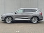 Hyundai Santa Fe 1.6 T-GDI PHEV Premium Sky / Dealer Onderhouden / Fabrieksgarantie tot 11-2027 /Lederen interieur / Schuif-kanteldak / 1.350 kg Trekgewicht / Verwarmde stoelen + stuurwiel + gekoelde stoelen / Keyless entry / Navigatie / Camera / LMV / HUD /