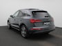 Audi Q5 2.0 TFSI e-hybrid quattro Advanced edition l Adaptive cruise control l Glazen panoramadak l Head-up display l Stoelverwarming l Elektrisch bedienbare bestuurdersstoel met geheugen l Navigatie l Elektrisch verstelbaar stuur l Trekhaak l Privacy glas