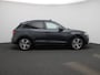 Audi Q5 2.0 TFSI e-hybrid quattro Advanced edition l Adaptive cruise control l Glazen panoramadak l Head-up display l Stoelverwarming l Elektrisch bedienbare bestuurdersstoel met geheugen l Navigatie l Elektrisch verstelbaar stuur l Trekhaak l Privacy glas