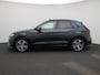 Audi Q5 2.0 TFSI e-hybrid quattro Advanced edition l Adaptive cruise control l Glazen panoramadak l Head-up display l Stoelverwarming l Elektrisch bedienbare bestuurdersstoel met geheugen l Navigatie l Elektrisch verstelbaar stuur l Trekhaak l Privacy glas