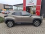 Toyota Yaris Cross 1.5 Hybrid 115 First Edition Comfort Pack STOEL- STUUR- EN VOORRUITVERWARMING ELEK. INKLAPBARE SPIEGELS BLIND-SPOT