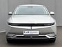 Hyundai Ioniq 5 Lounge 73kWh Automaat / 1.600 kg trekgewicht / 8 jaar Batterijgarantie / Accu SoH 100 % / CCS snelladen / Warmtepomp / HUD / Camera 360° / Leder / Elektrische stoelen & klep / Navigatie / Stuur-, stoel- & achterbankverwarming / 20" LM wielen /