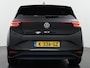 Volkswagen ID.3 First Plus 58kWh 204pk Camera Trekhaak 19"lm Adap.Cruise Matrix-Led Navi-Pro Ecc Apple Carplay Android Auto Pdc SOH 90% Lmv Stoel+Stuurverwarming Wifi Rijstrooksensor Origineel Nederlandse Auto € 43.675,- nieuw